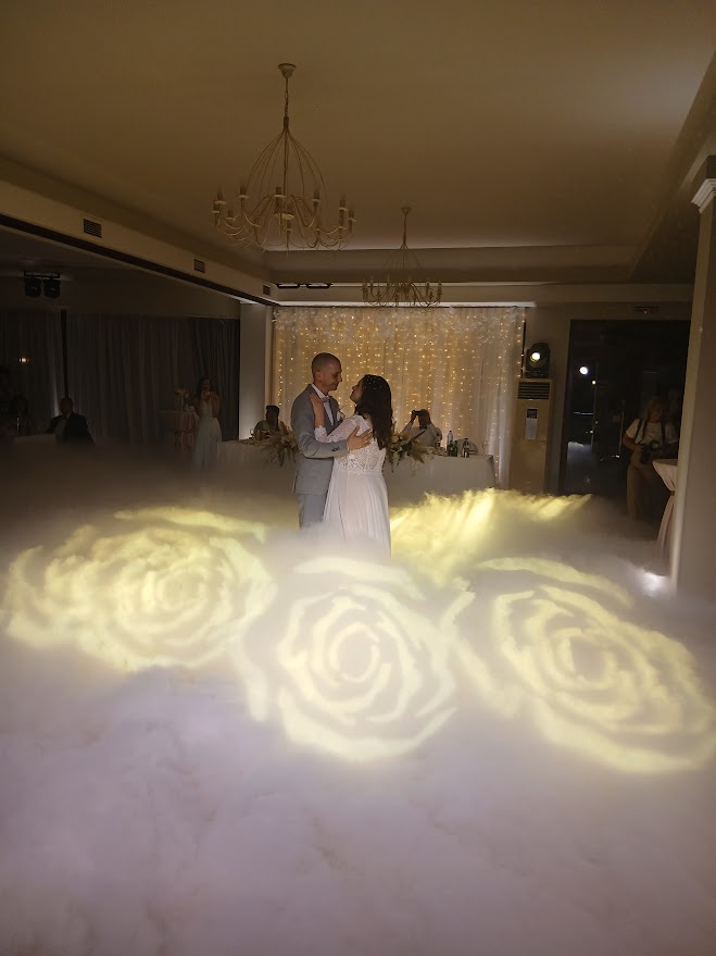 Тежък дим на сватба - първи танц